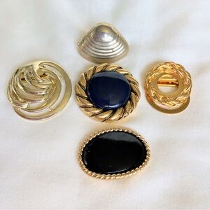 Lot of scarf clips shoe clips fur clips 
Vintage various styles 5 total